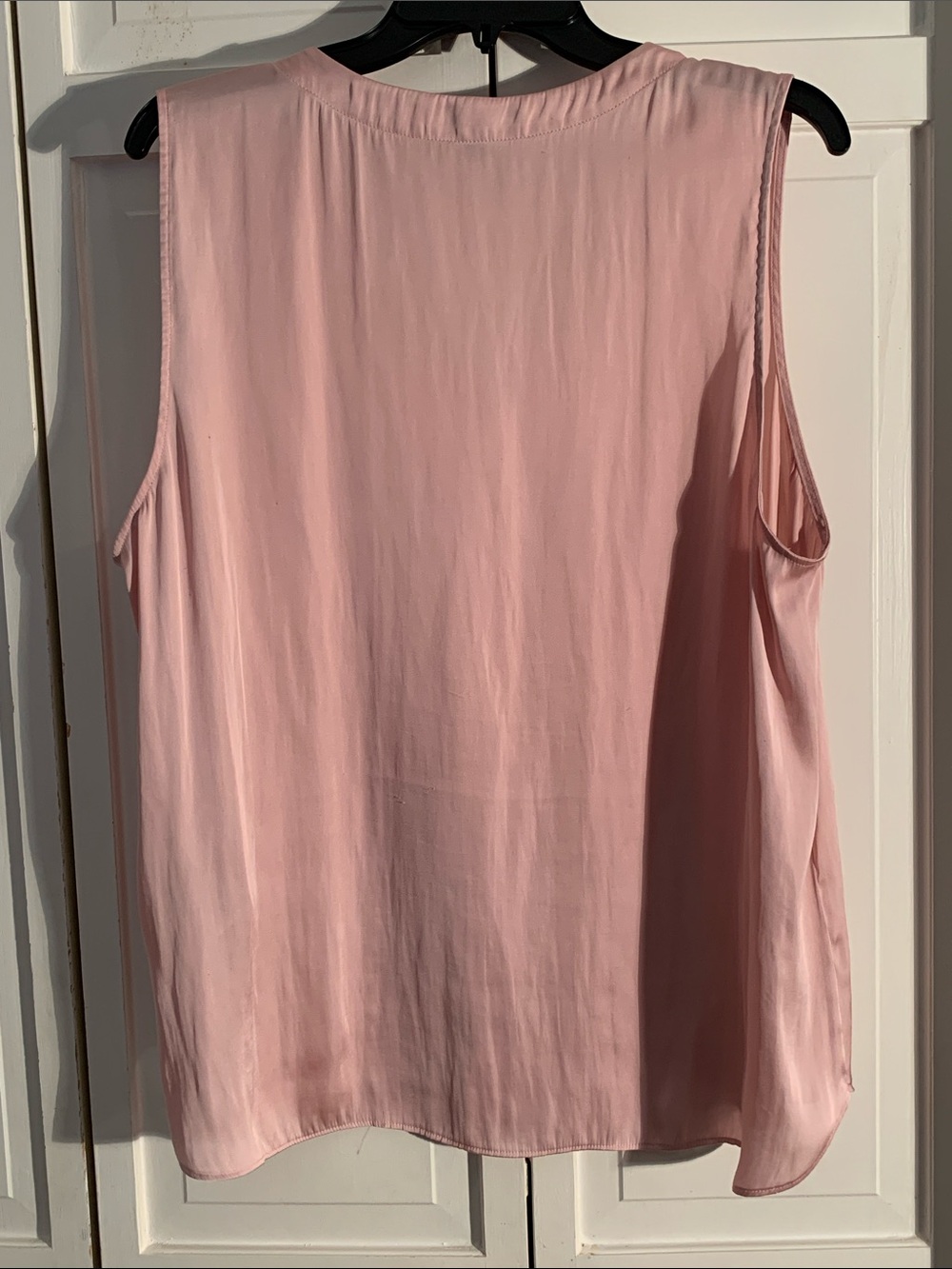 Banana Republic Dusty Pink V-Neck Sleeveless Blouse - Picture 6 of 8